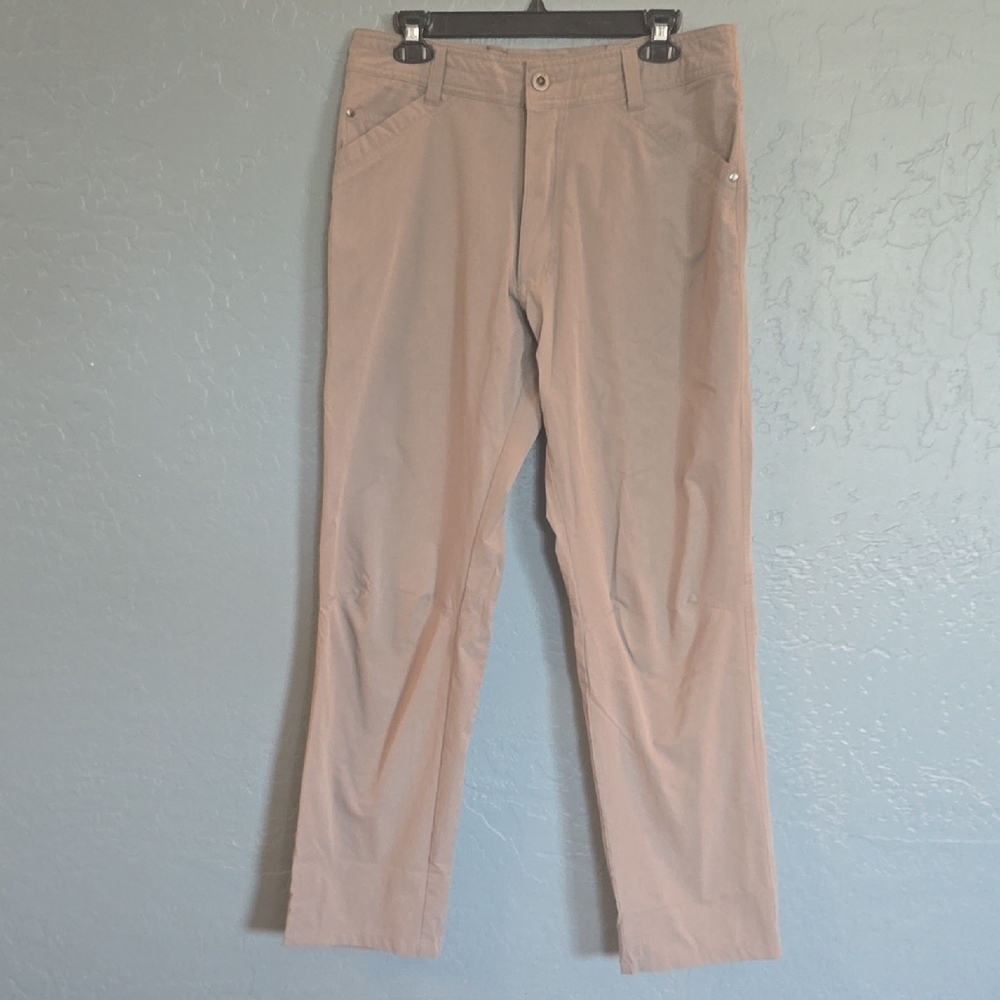 Classic Men's Khaki Chinos
